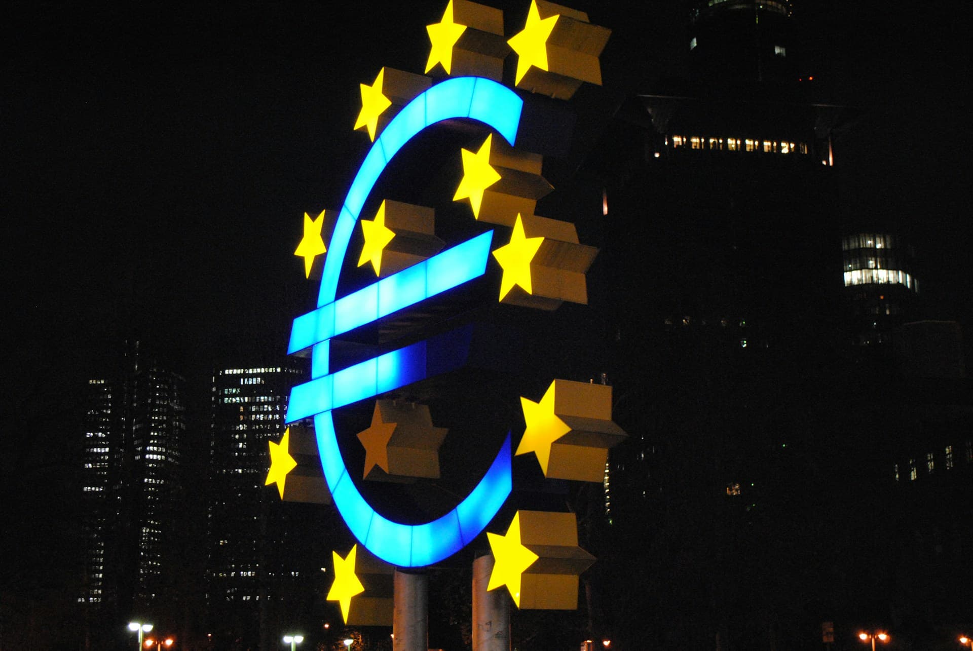 Drept European și Internațional